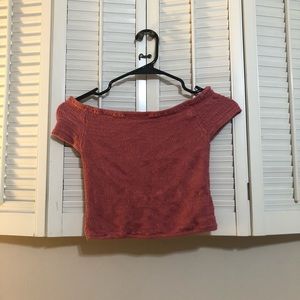 Off the shoulder pink crop top💗